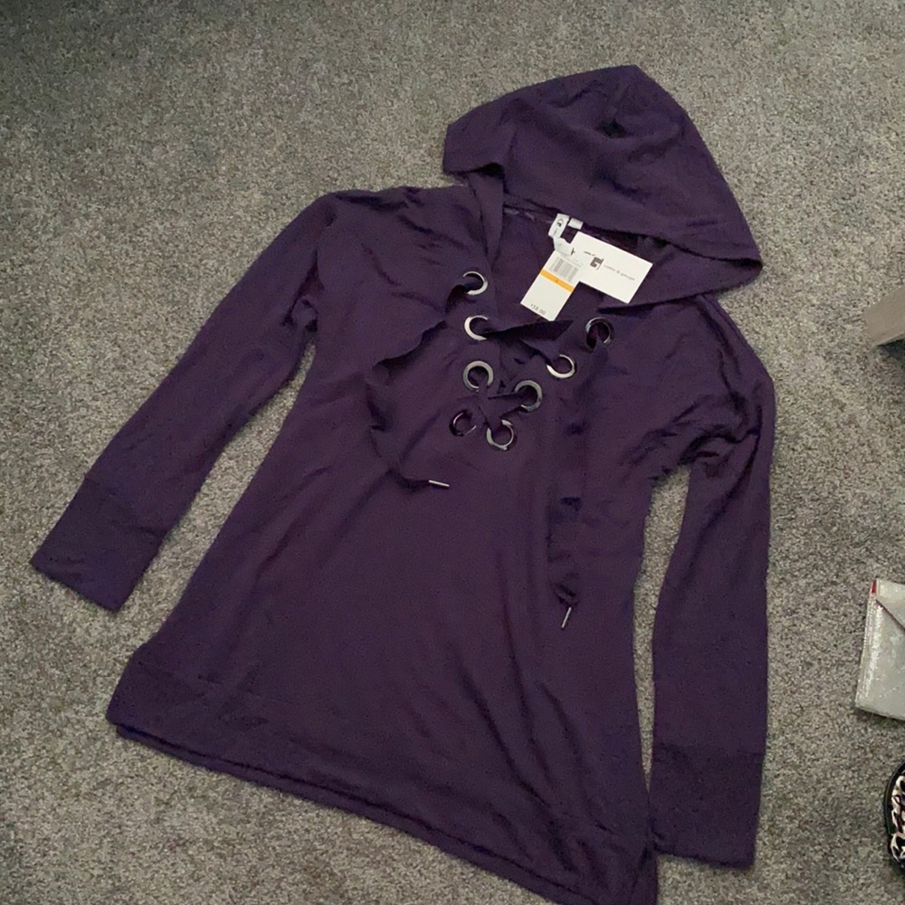 New! Hooded plunge criss cross hoodie